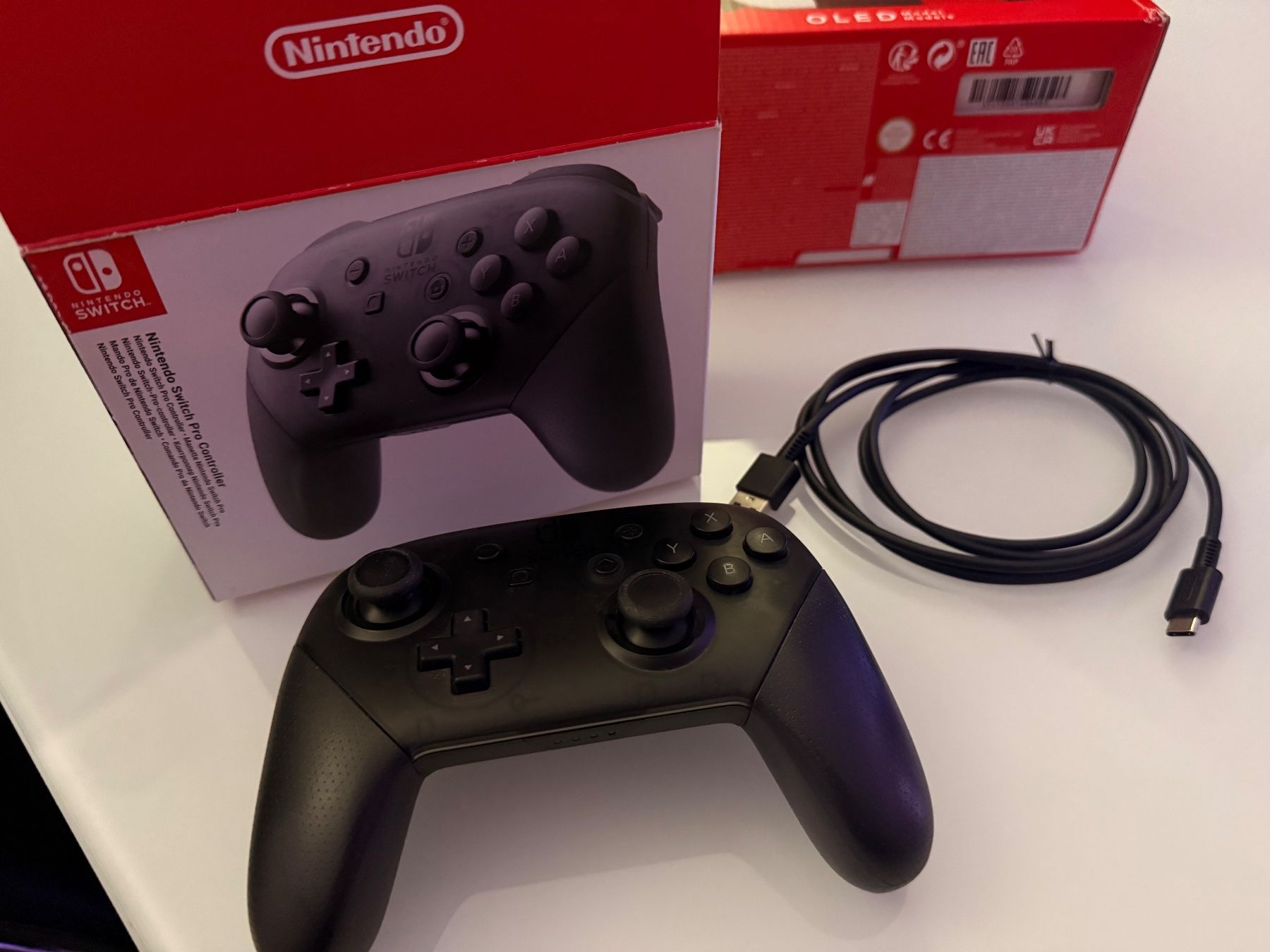 Nintendo Console: Nintendo Switch OLED Weiss + Pro Controller ab CHF 49.- – Usato da Bern venduto da Symsonic 1