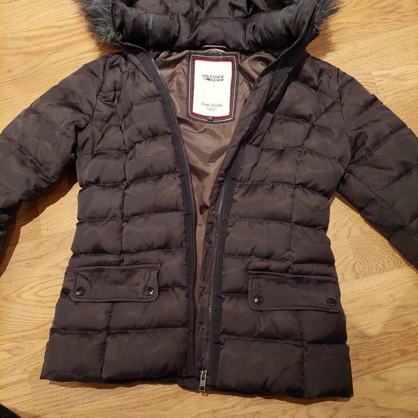Tommy Hilfiger Giacche: Winterjacke Tommy Hilfiger S – Usato da Nendeln venduto da Zopfie_