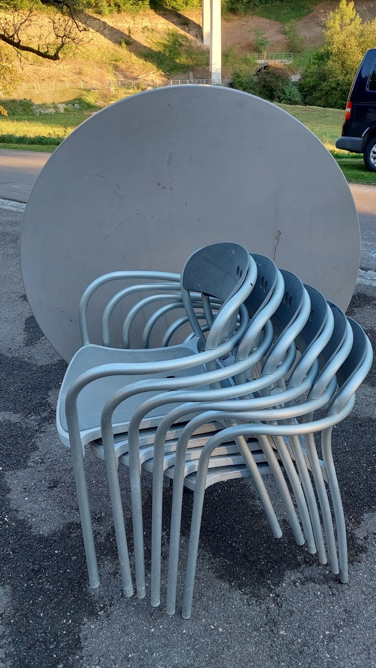 Set de table et chaises: Tischgarnitur mit 6 Stühlen – D'occasion à Othmarsingen par Lanz05 7