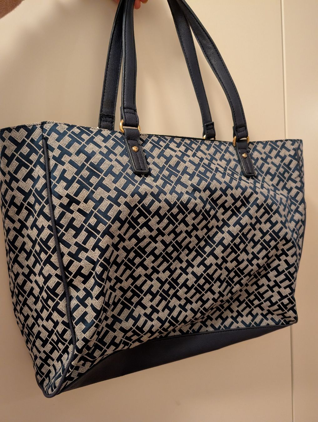 Tommy Hilfiger Borse da donna: Tommy Hilfiger large new bag, demin pattern – Nuovo (secondo la descrizione) da Schwerzenbach venduto da may_5qnm 1