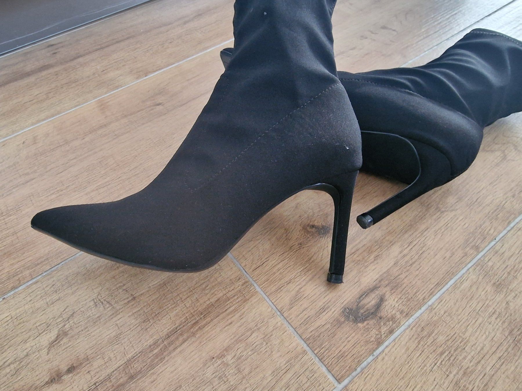 Bershka Scarpe da donna: Stiefeletten schwarz Grösse 36 – Usato da Knonau venduto da liebenic01 2