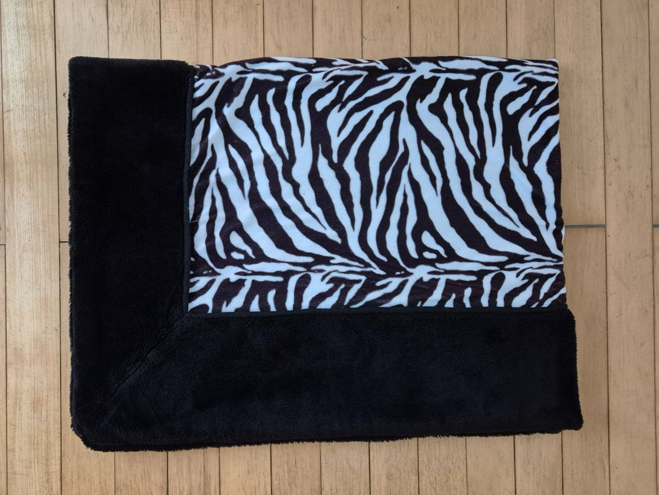 Coperte: Kuschelige Zebra Kuscheldecke Fleecedecke Wohndecke – Usato da Aadorf venduto da Merlin111 1
