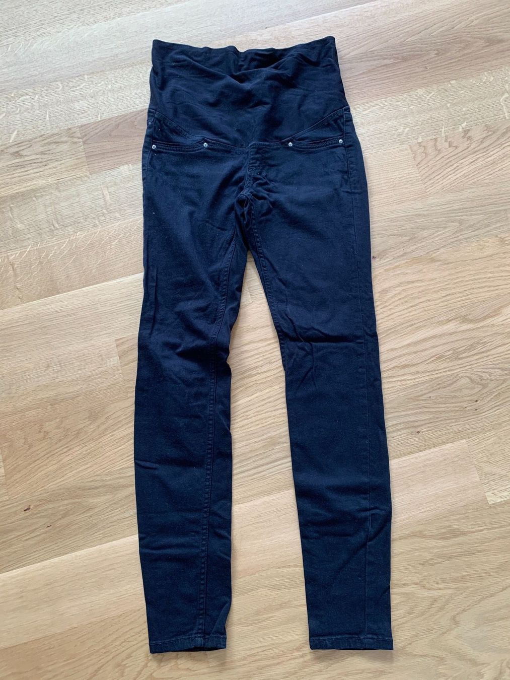 H&M Pantaloni: Umstandshose Gr. 36 H&M – Usato da Dinhard venduto da PS83