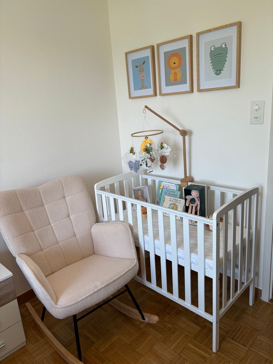 Letti: White Baby Cot bed and  canopy net Excellent Condition – Nuovo (secondo la descrizione) da Neuhausen venduto da nma_bx8d 2