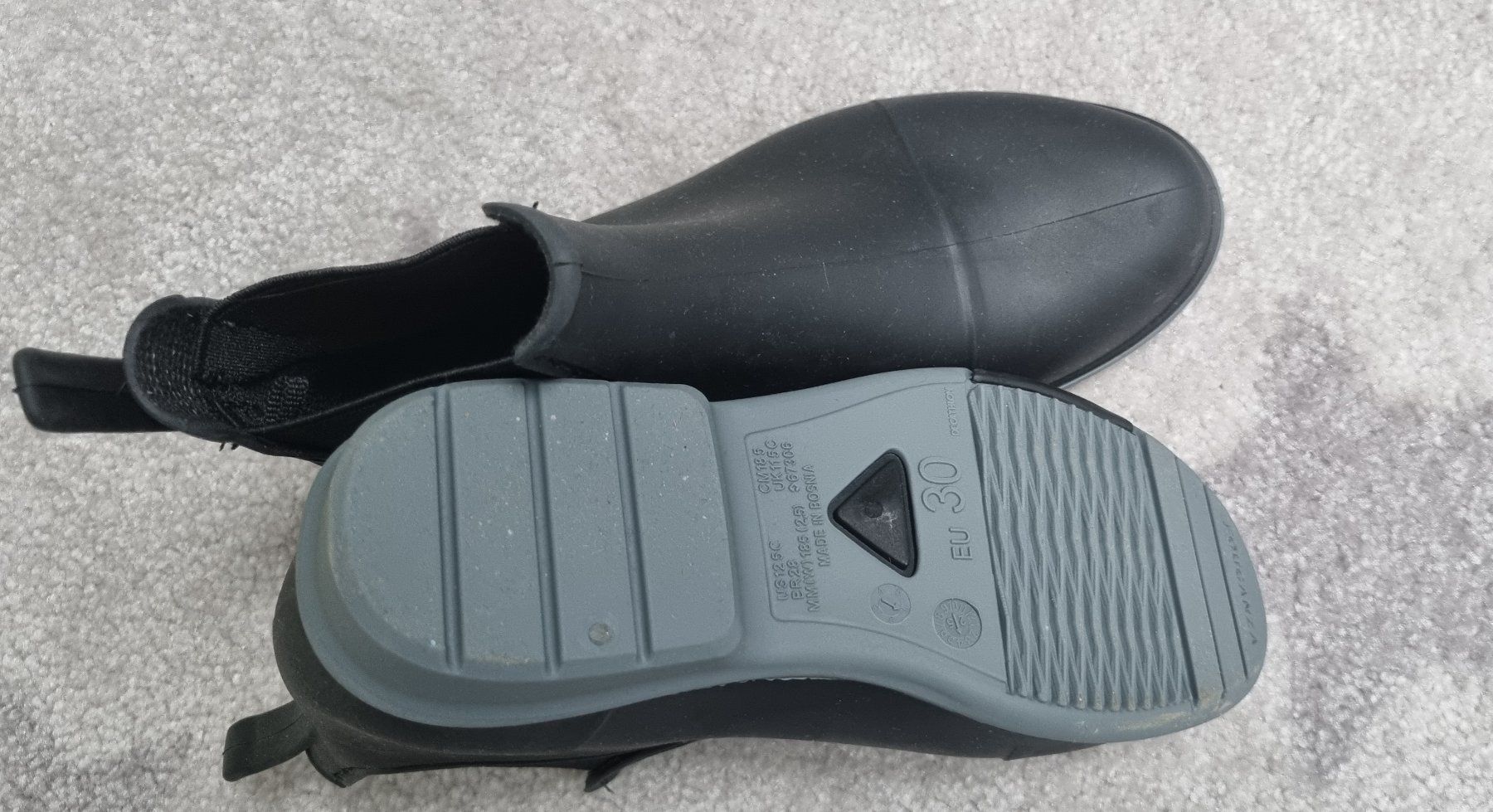 Decathlon Scarpe per ragazzi: Reitstiefel Gr. 30 neu – Nuovo (secondo la descrizione) da Niederglatt ZH venduto da Carbon88 1