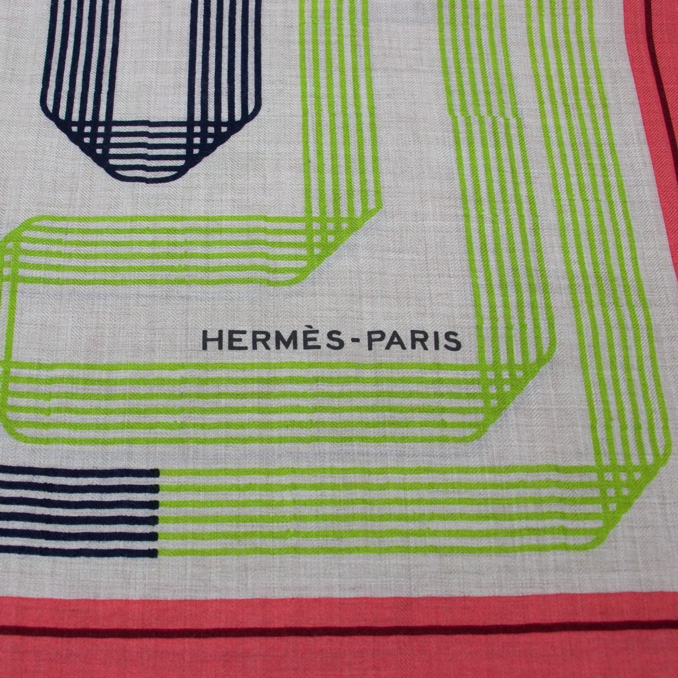 Hermès Foulards & écharpes: Hermès 140 “Rubans” – D'occasion à Binningen par Designerlabels 5