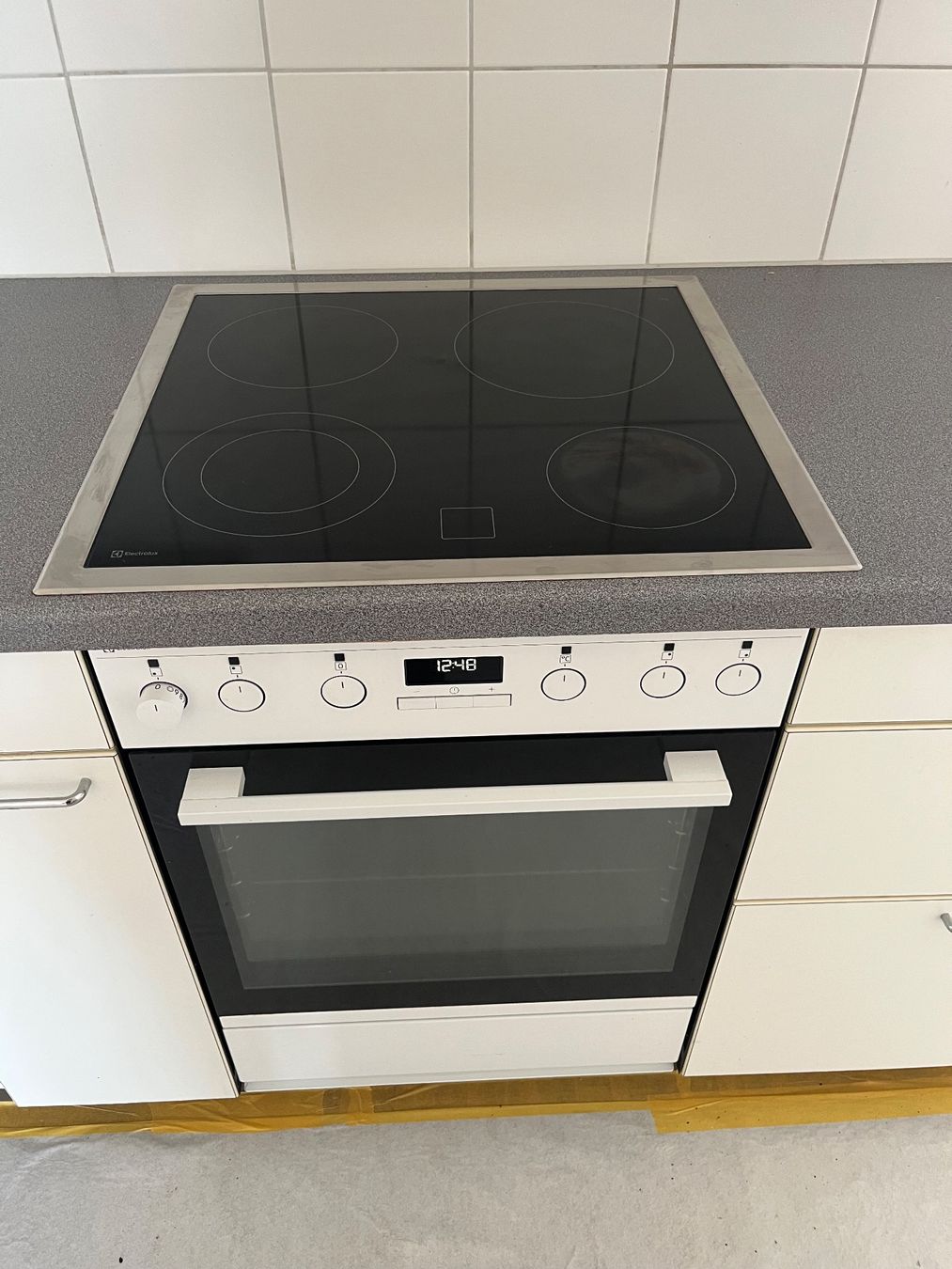 Electrolux Forni: Backofen + Glaskeramik von Electrolux – Usato da bern venduto da sanducci