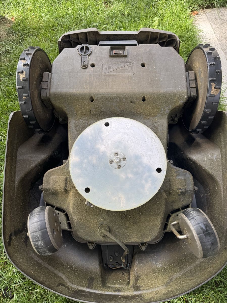 Husqvarna Tagliaerba: Husqvarna Automower 320 – Usato da Hergiswil b. Willisau venduto da strubeli77 3