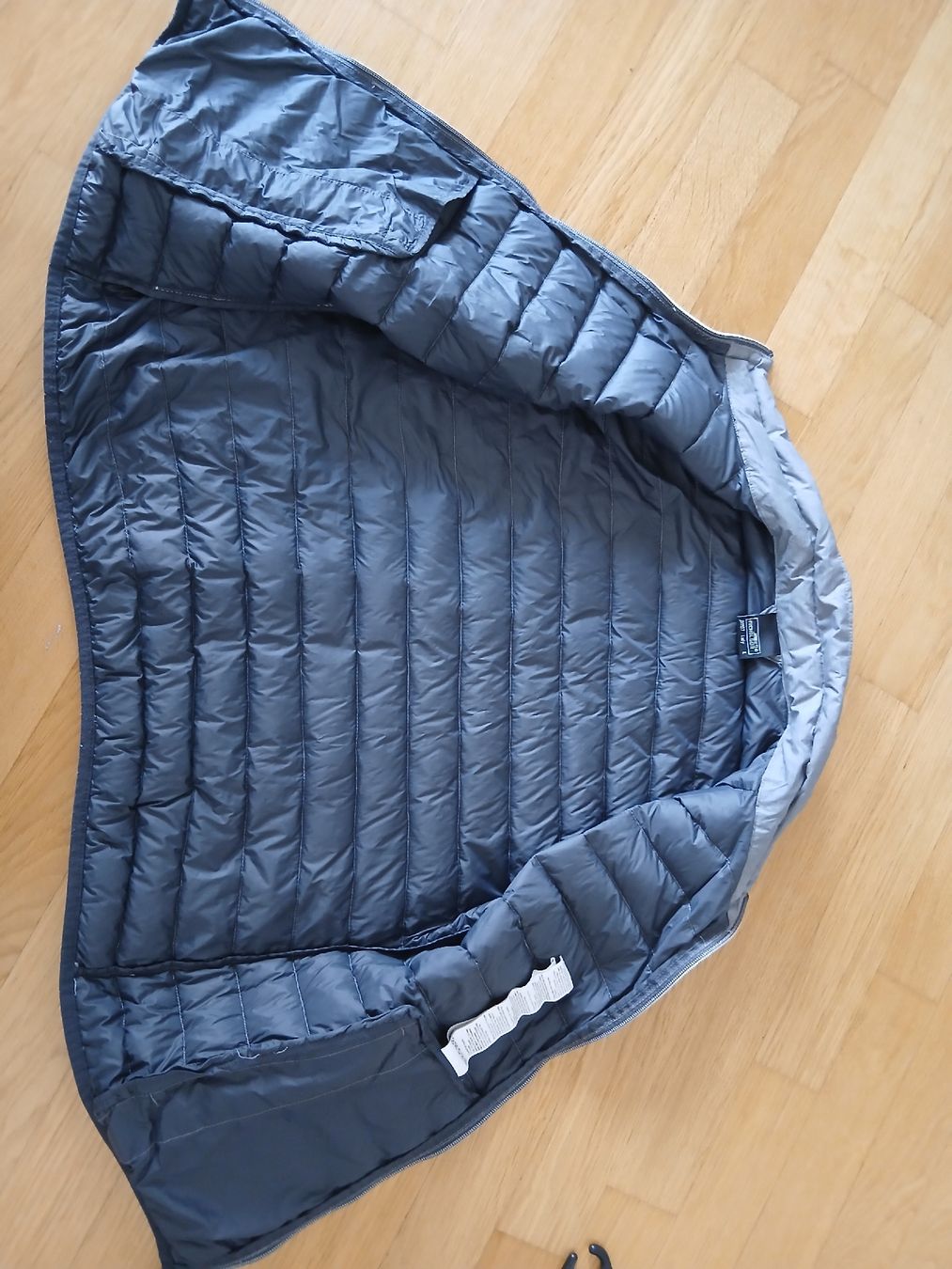 Gilet & Giacche senza maniche: James & Nicholson Damen Weste, Grau, Gr. L – Usato da Bazenheid venduto da vogeljr 1