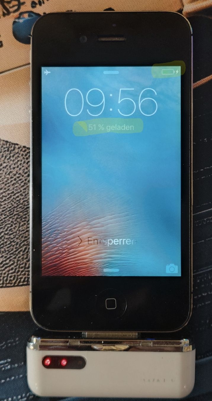 Apple Caricabatterie: Apple IPhone/IPod Docking Powerbank – Usato da Ennetmoos venduto da Faders 4