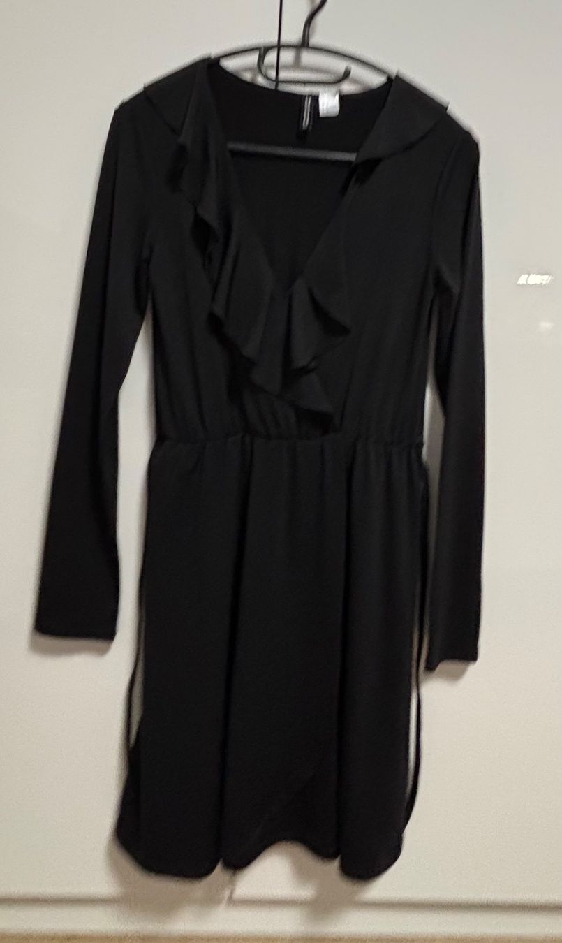 Kleider: H&M Kleid mit Rüschen, Gr. 36 – Gebraucht aus Zollikerberg von Jvac2