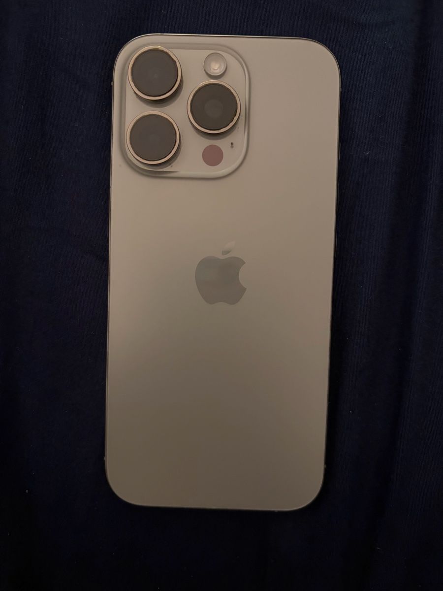 Apple Telefoni cellulari / Smartphones: Apple iPhone 16 pro max(in good condition) – Usato da Hünenberg venduto da sus_nc5s