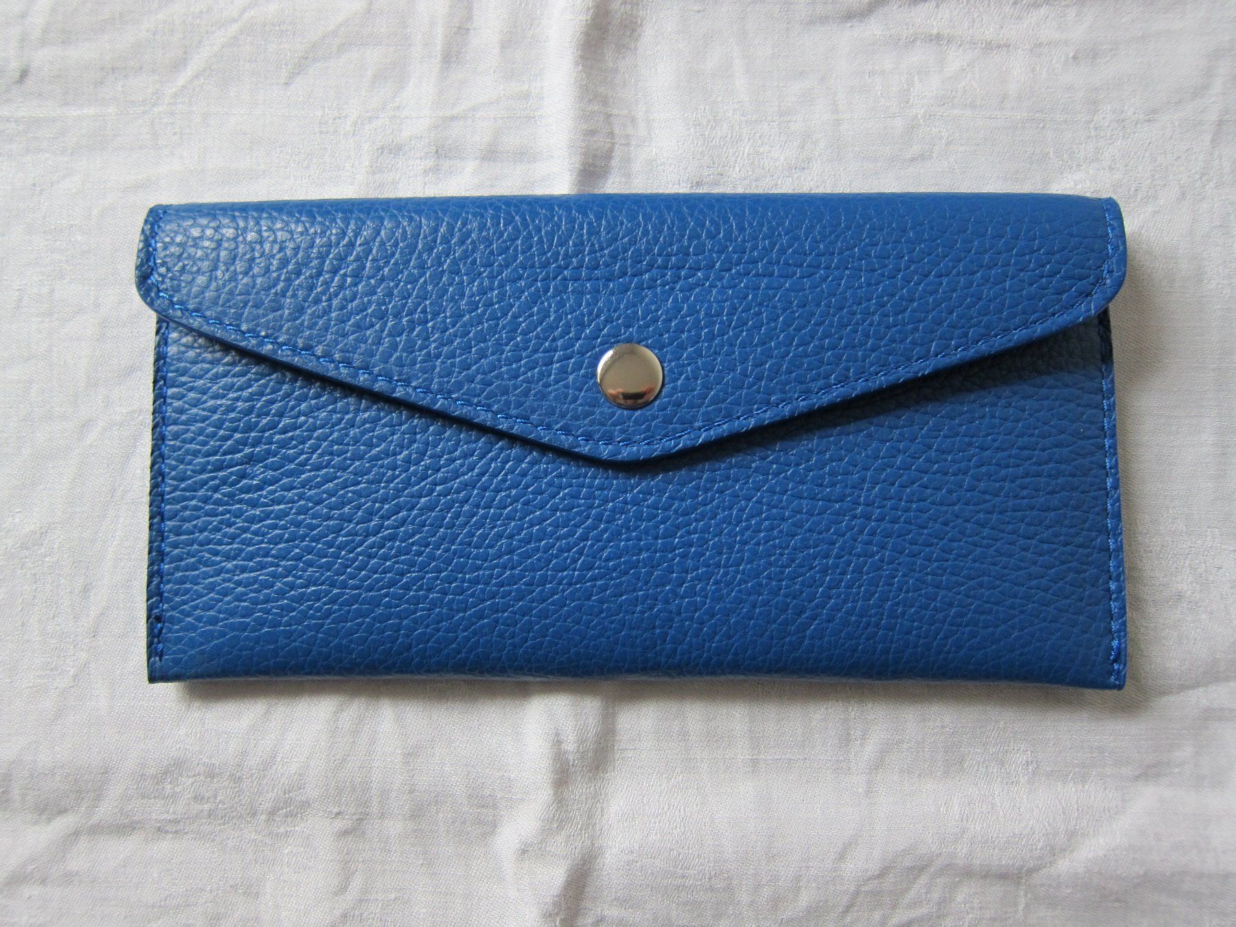 Altro in  Abbigliamento & Accessori: Etui Leder, royalblau, NEU! – Nuovo (secondo la descrizione) da Zürich venduto da Italia58
