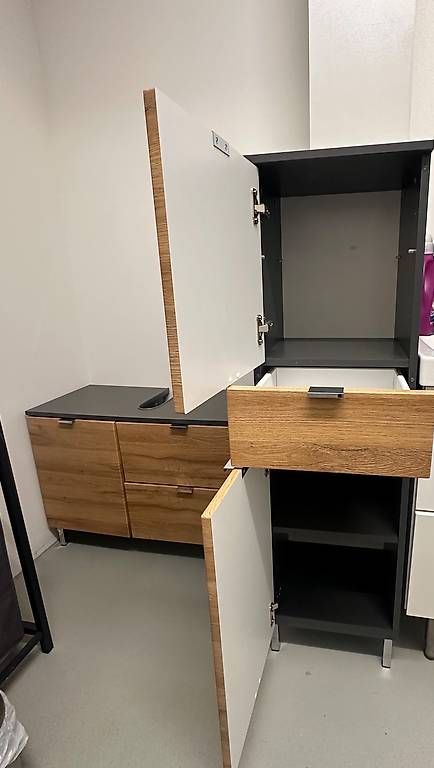 Badezimmermöbel: Badezimmer Möbel – Gebraucht aus Lausen von DanieleArc 1