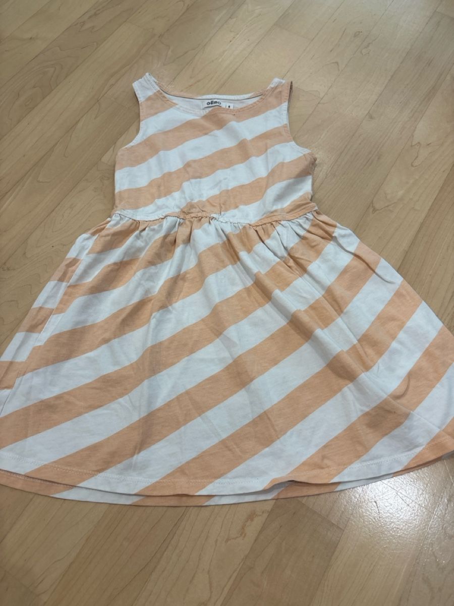Lotti & Set di vestiti: Kleider 104 – Usato da Aesch/BL venduto da Joya-83 2