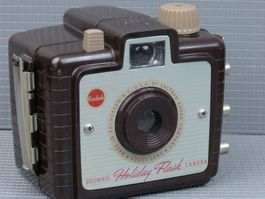 Kodak Brownie Holiday Flash Camera * rar