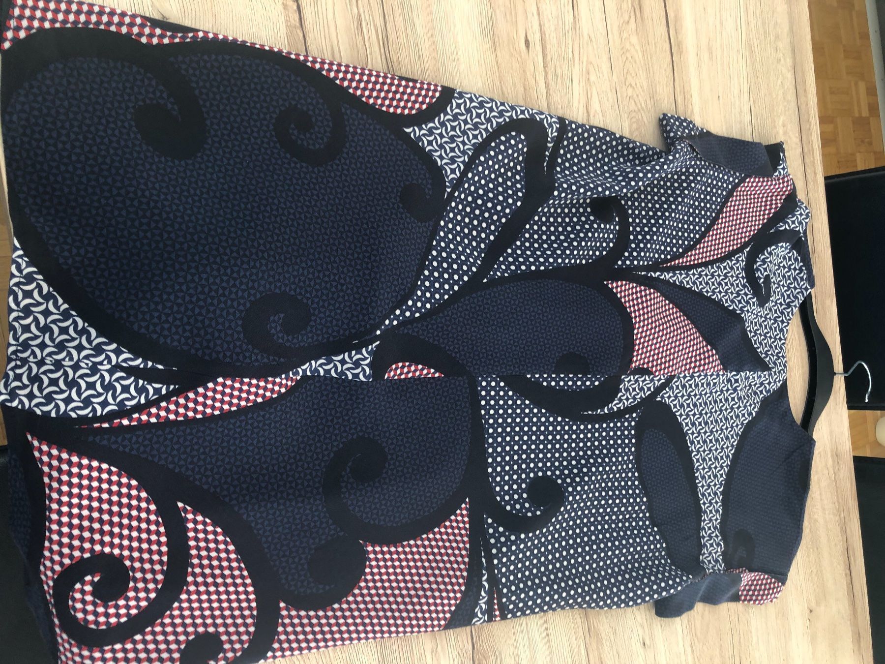 Vestiti: Robe Theory – Usato da La Chaux-de-Fonds venduto da GabrielaKlein 3