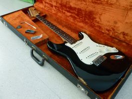 VINTAGE ORIGINAL 1968 FENDER STRATOCASTER FACTORY BLACK
