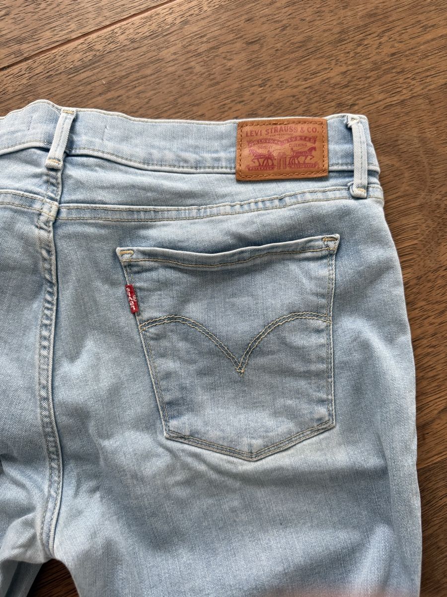 Levi's Jeans: Hellblaue Levi's Jeans Grösse 30 – Usato da Waedenswil venduto da Sturmer1982 2