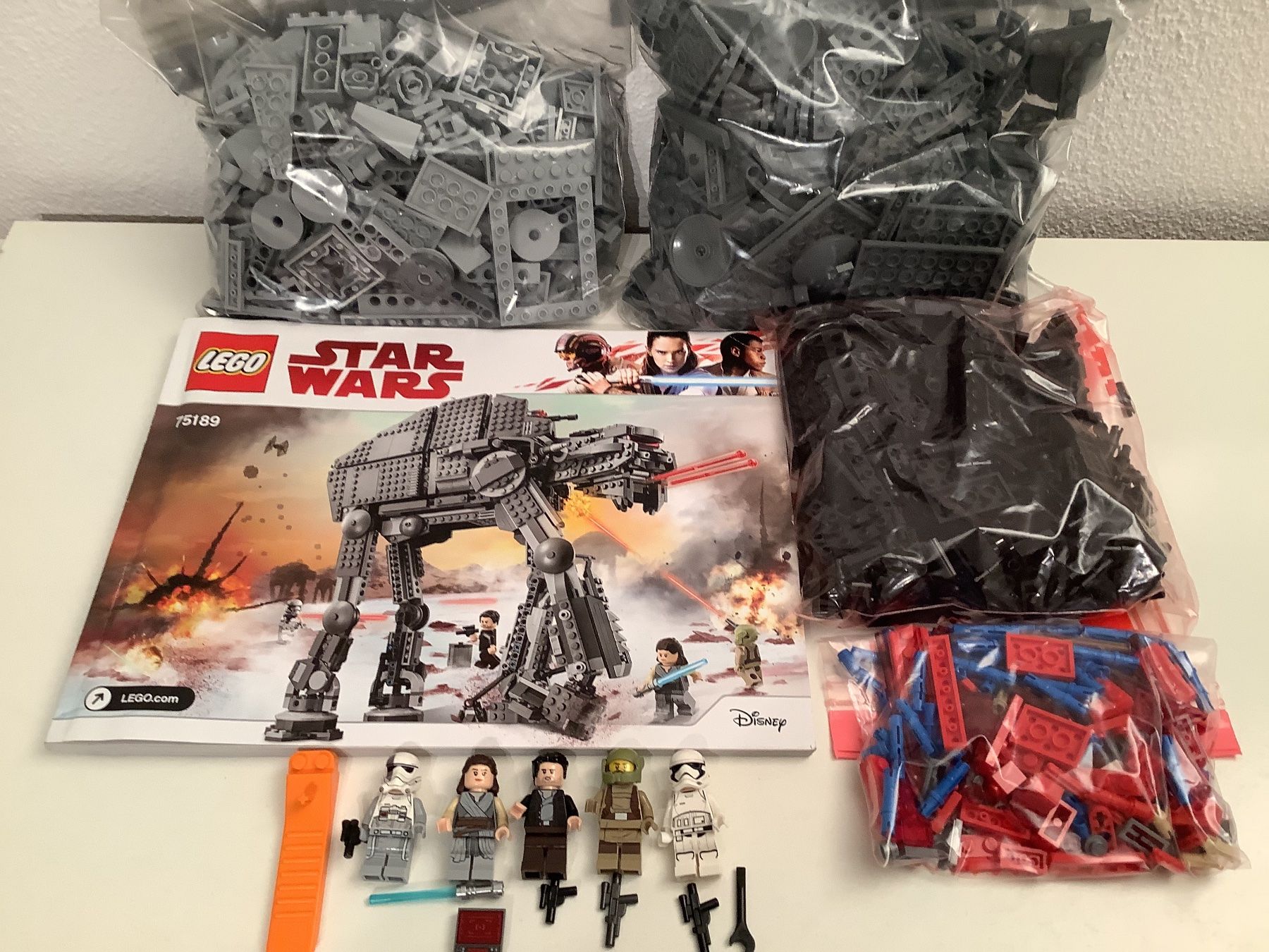 Lego Giocattoli: Lego StarWars First Order Heavy Assault Walker 75189 – Usato da Willisau venduto da Keks5