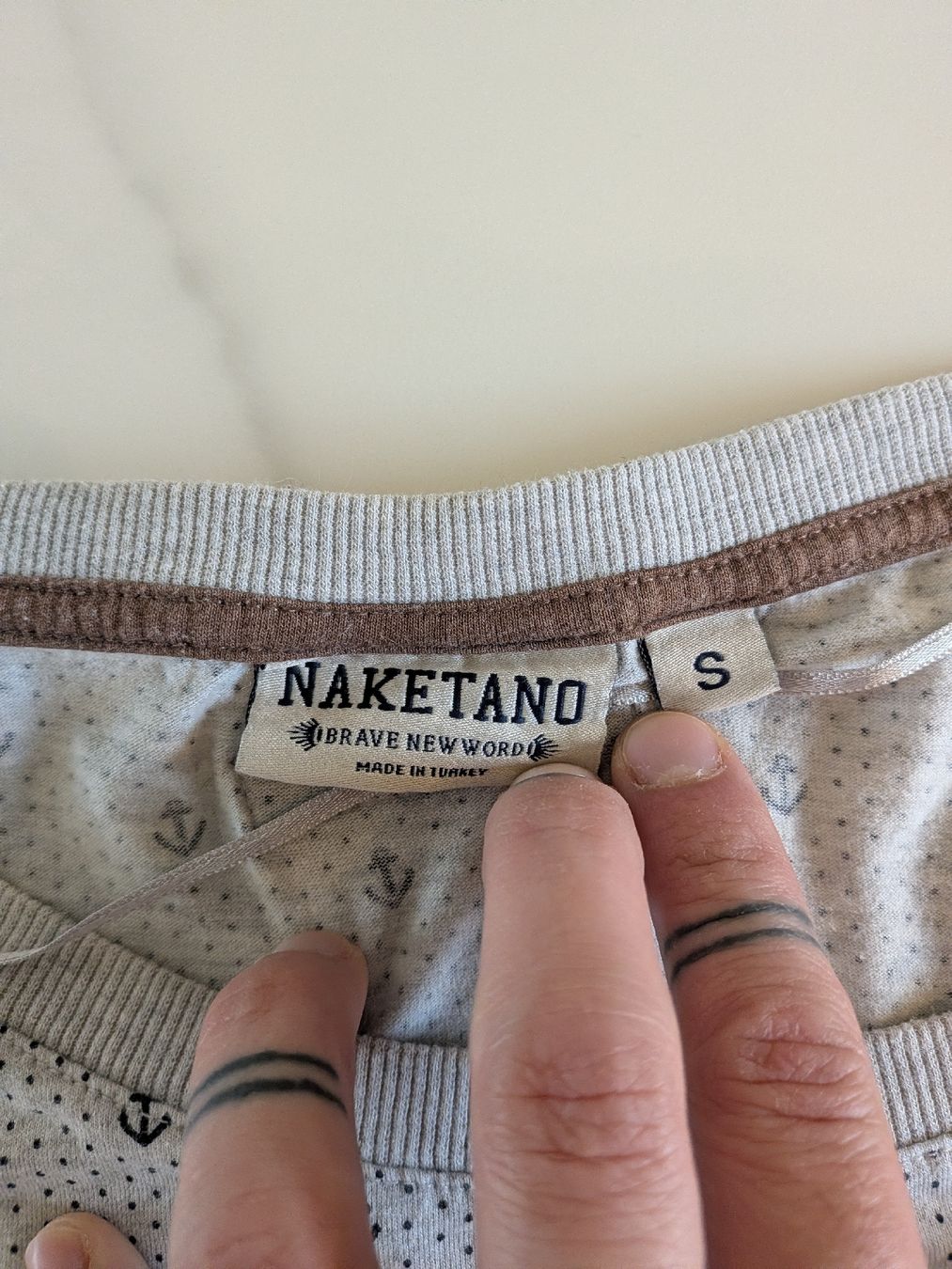 Naketano T-shirt: tee shirt Naketano  – Usato da Genève venduto da Venellah 2