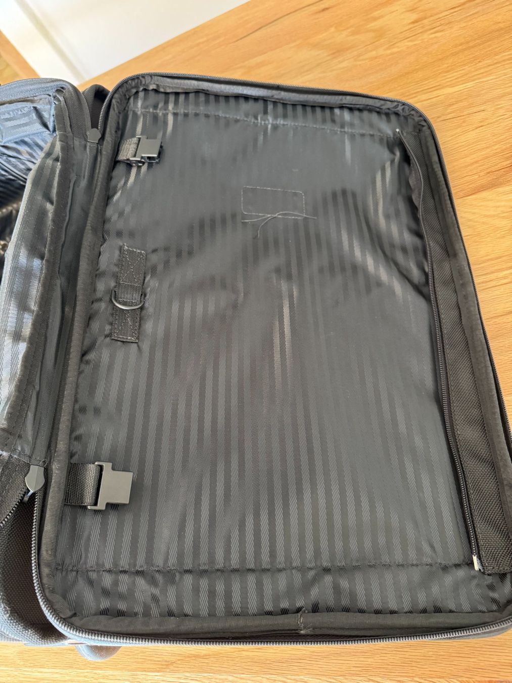 Valises de voyage: Rollkoffer schwarz guter Zustand – D'occasion à Gais par mmu_bl6k 3