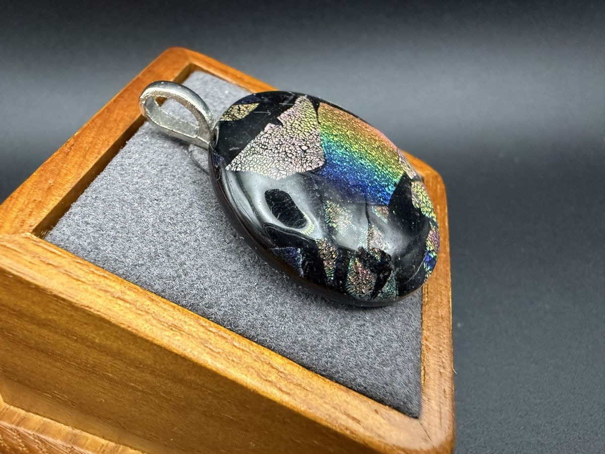 Ciondoli: Glasanhänger mit Regenbogenreflexen – Usato da Lamone venduto da LaCantinaMagica 2