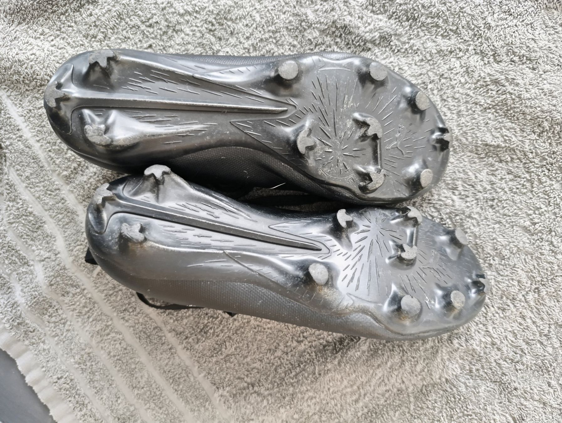 Puma Scarpe da uomo: Fussballschuhe Noppen Gr. 37 – Usato da Thundorf venduto da Blitz_Donner 1
