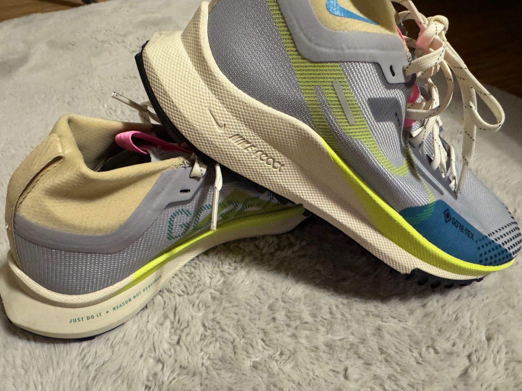 Nike Chaussures femmes: Nike React Pegasus Trail 4 Damen Laufschuhe Gr. 38.5 – Neuf (Voir description) à Zäziwil par blackpearl