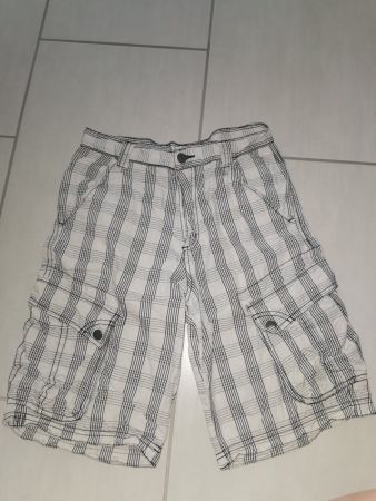 Kurze schwarz-weisse Stoffhose, Gr. 152, Dognose