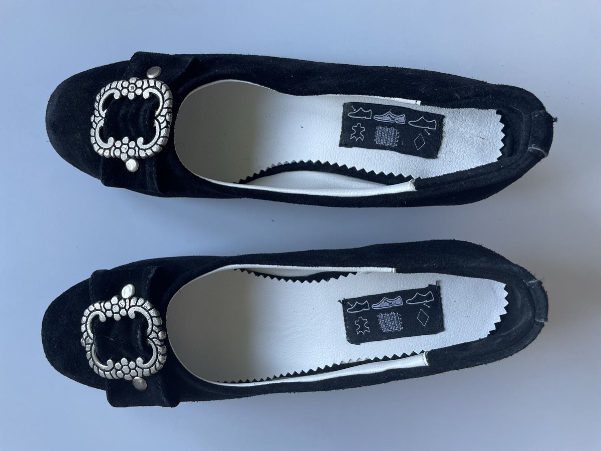 Scarpe da donna: Dirndelschuhe, schwarz, Gr. 38 - 38.5, neu! – Nuovo (secondo la descrizione) da Gockhausen venduto da AnneT07