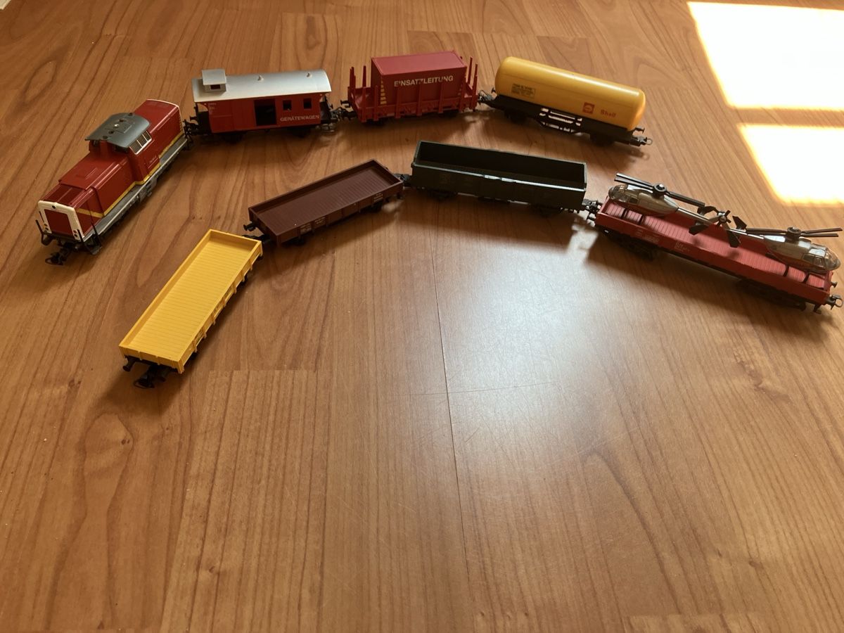 Märklin Modelleisenbahnen: Märklin Güterzug 8 Stk H0 – Gebraucht aus Schönenwerd von Lichi