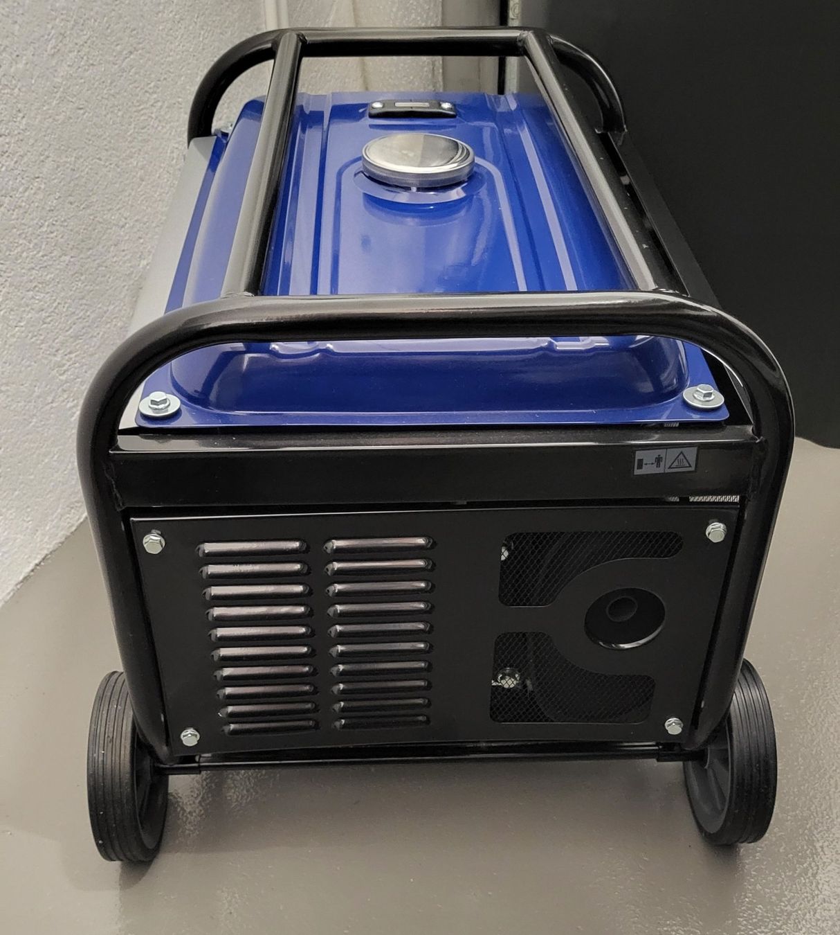 Einhell Stromgeneratoren: Einhell Stromerzeuger BT-PG 2800/1 (ungebraucht) – Neu (gemäss Beschreibung) aus Péry von  6