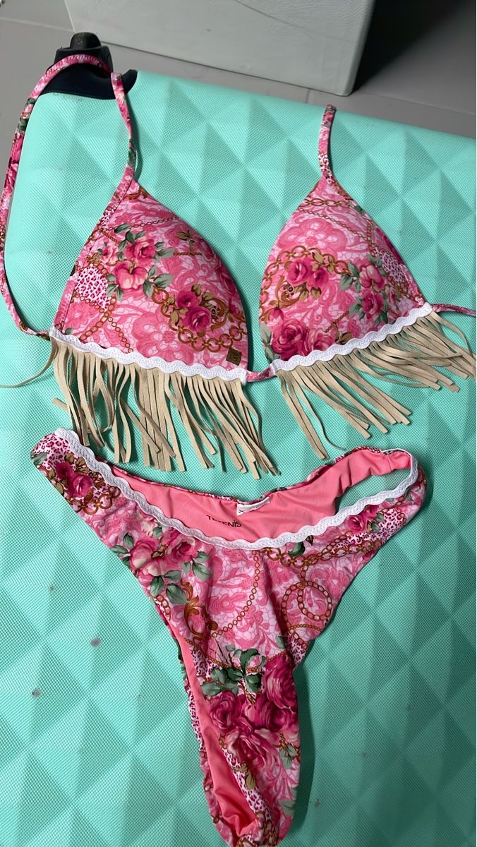 Costumi da bagno & Bikini: TEZENIS Bikini mit Fransen und Blumenmuster Grösse S – Nuovo (secondo la descrizione) da Urdorf venduto da Anassor 1