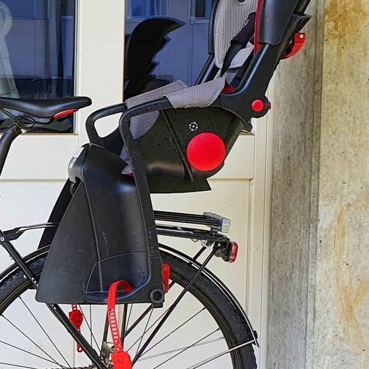 Römer Jockey Comfort mit Pletscher Gepäckträger Acheter sur Ricardo