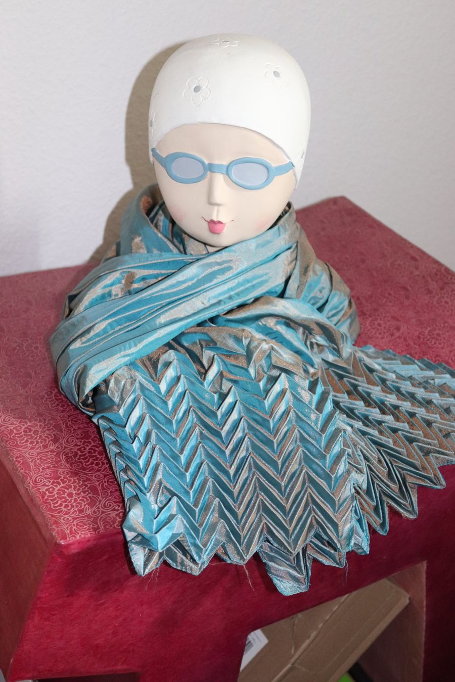 Foulards, Tücher & Schals: Écharpe plissée bleu irisé – Gebraucht aus Biel/Bienne von poison60