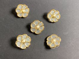 5 Knöpfe aus Kunststoff, Blumendesign