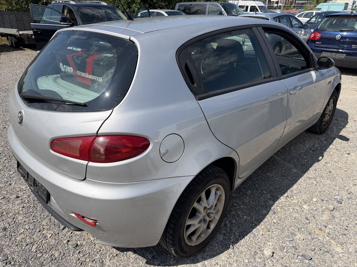 Alfa Romeo Autos: Alfa Romeo 147 1.6 – Gebraucht aus Oberönz von Xyz90 3