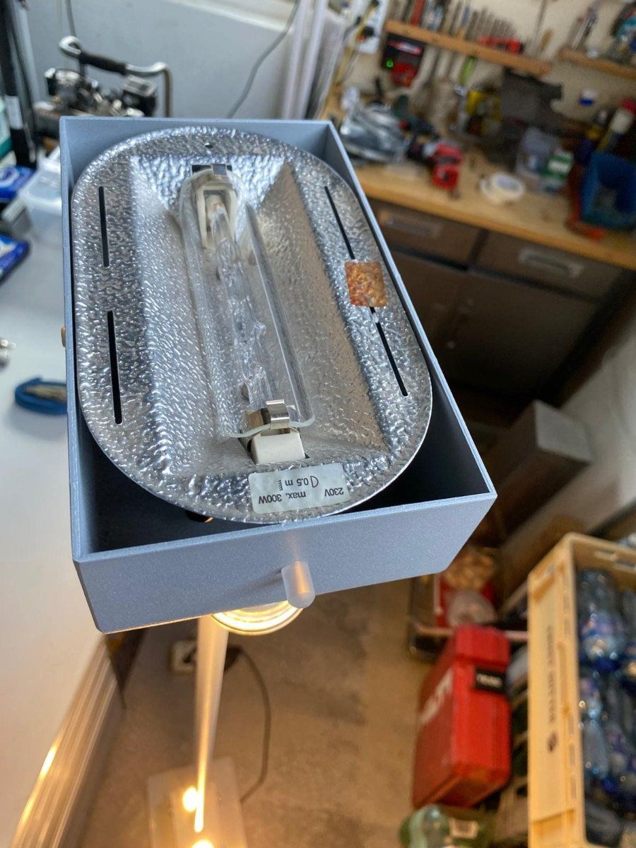 Belux Lampen: Belux Stehleuchte Twilight – Gebraucht aus Diessenhofen von Osio 4