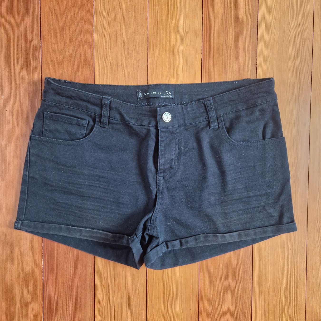 Hosen: Shorts Schwarz Gr. 36 – Gebraucht aus Muttenz von bebbi523