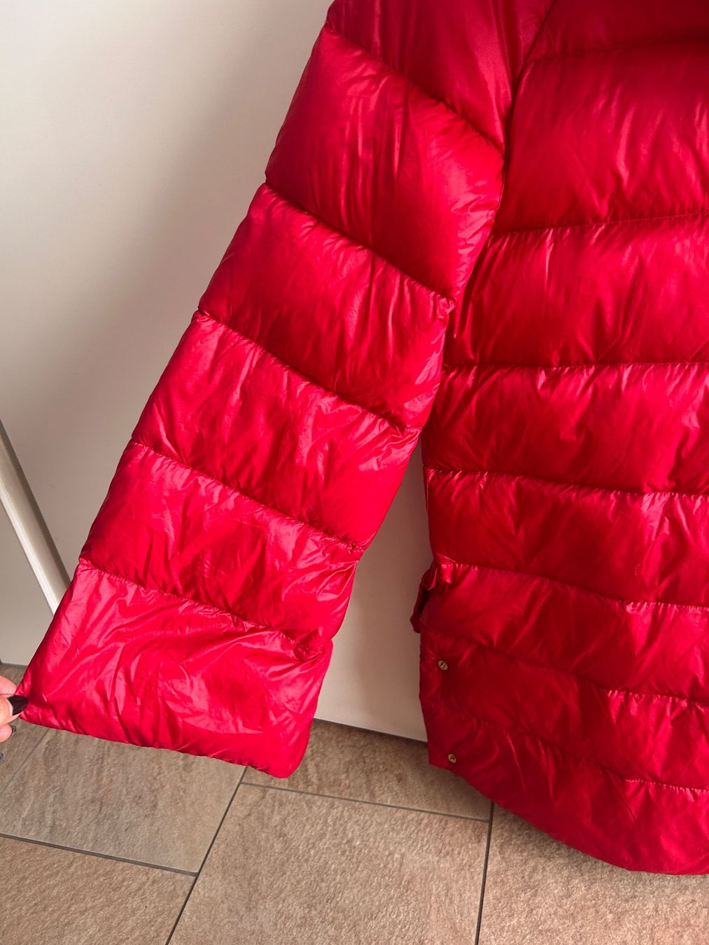 Twinset Cappotti: TWINSET Daunenmantel Rot – Usato da Bönigen venduto da zis_bnd7 2