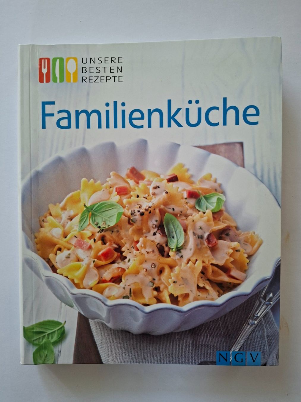 Libri: Kochbuch Familienküche – Usato da Merenschwand venduto da lea61