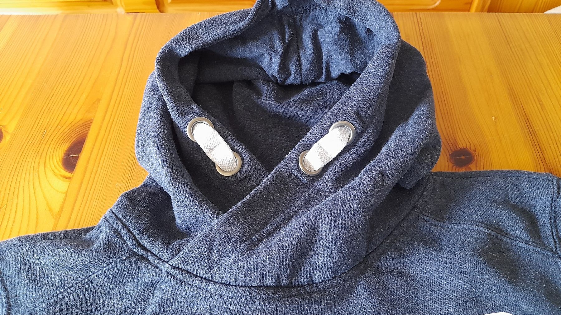 Maglioni & Felpe: Kapuzenpulli gr. 158/164 – Usato da Nesslau venduto da Churfirsten08 3