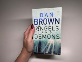 NOVEL: Dan Brown, Angels and demons