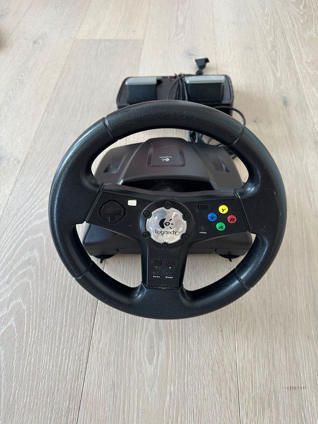 Microsoft Console: Xbox Konsole + 27 Spiele + Logitech Lenkrad + 2 Controller – Usato da Muri AG venduto da gae_kz9y 3