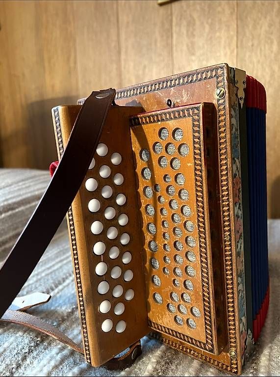Musikinstrumente: Schwiizerörgeli – Gebraucht aus Herisau von Sunne12 1