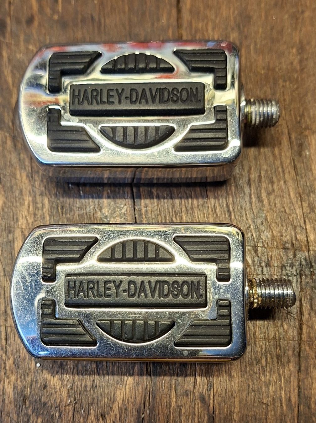 Tutti i ricambio per moto: Harley-Davidson Shifter Pegs – Usato da Steffisburg venduto da Rikave