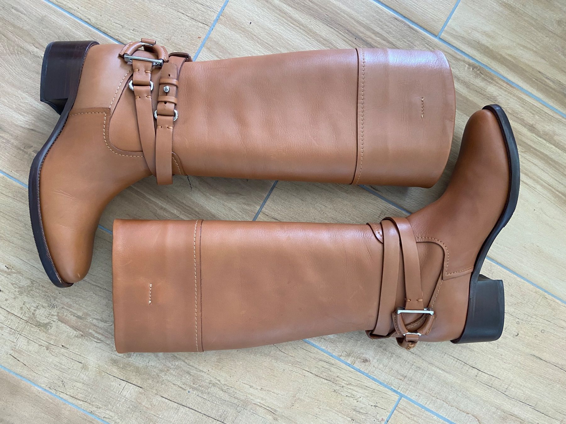 Ralph Lauren Damenschuhe: RALPH LAUREN - Sublime Bottes Camel - 38 – Gebraucht aus Chardonne von  5