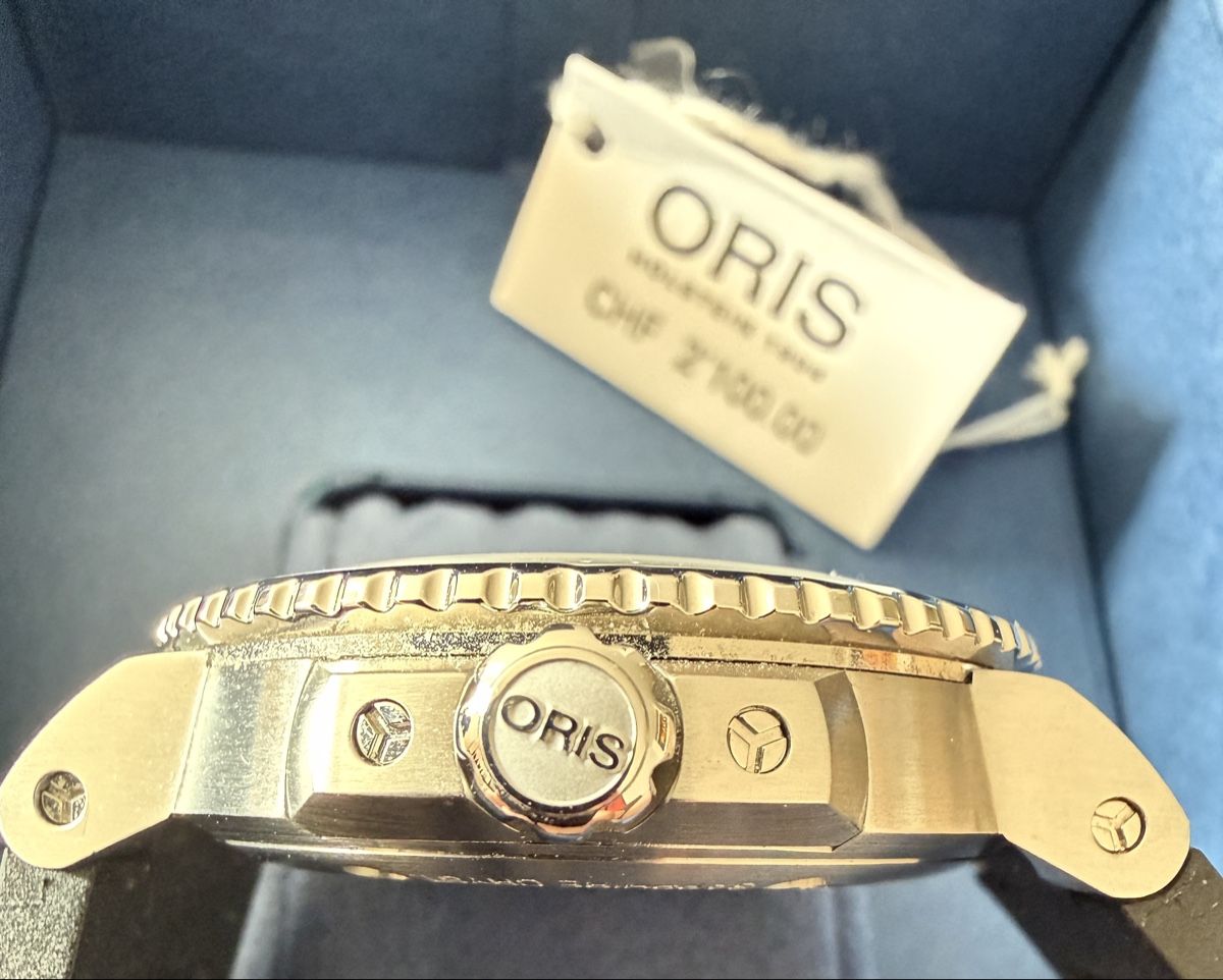 Oris Montres: FULL SET !! Oris Aquis 39.5mm – Neuf (Voir description) à La Neuveville par bes_v2hj 3
