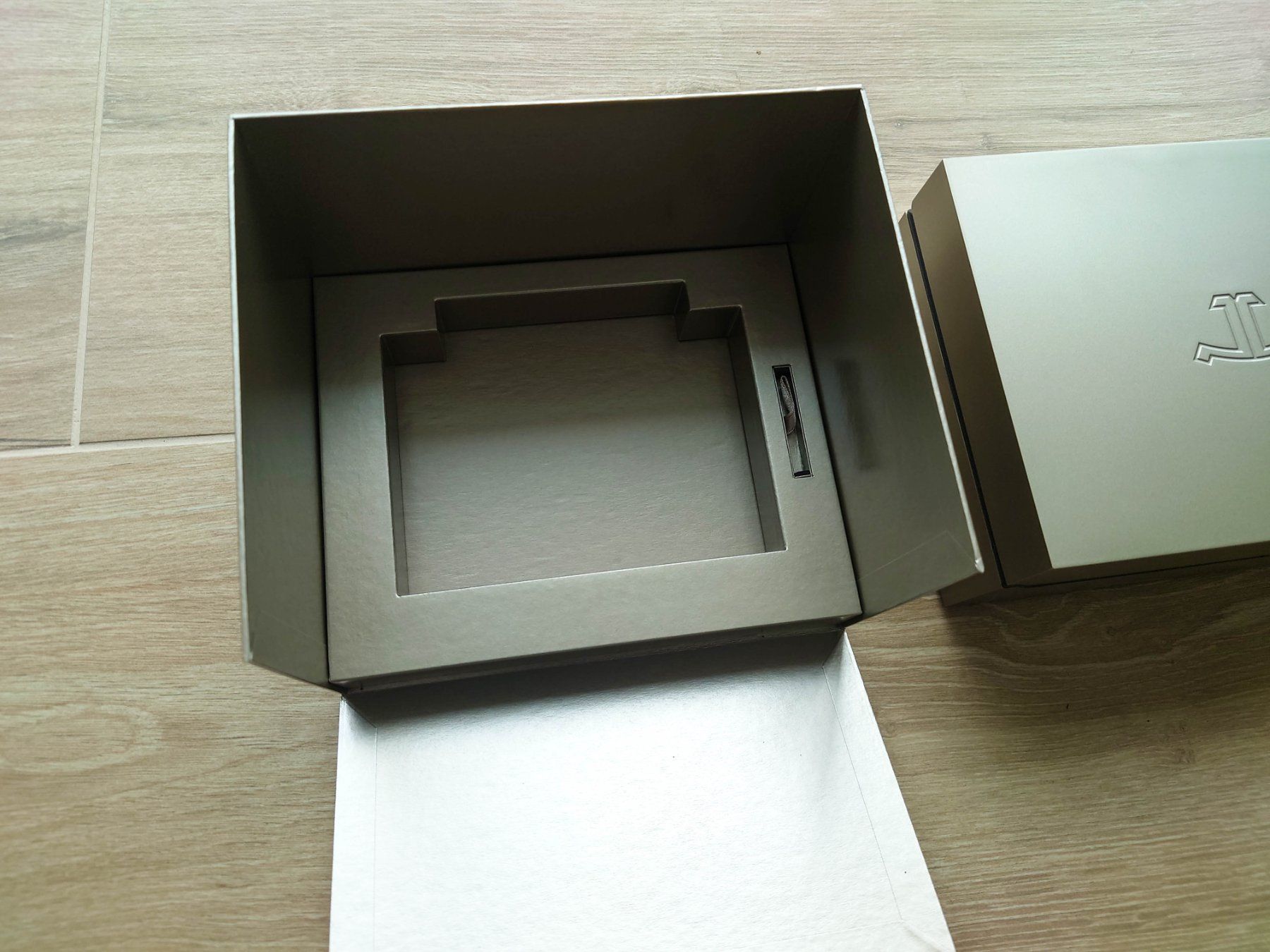 Jaeger-Lecoultre Orologi: Jaeger-LeCoultre box NEW – Nuovo (secondo la descrizione) da Epalinges venduto da bracelet123 1